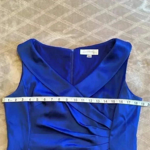 Tahari Blue Formal Prom Party Gown Dress in Size 12. - Picture 13 of 16